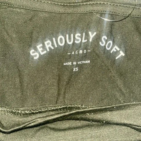 Green Women’s Off-Shoulder Tee - Picture 4 of 4